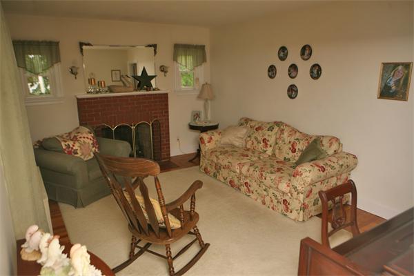 445 Pearse Road Swansea, MA 02777 - Photo 9 of 16 Gallery Image 9