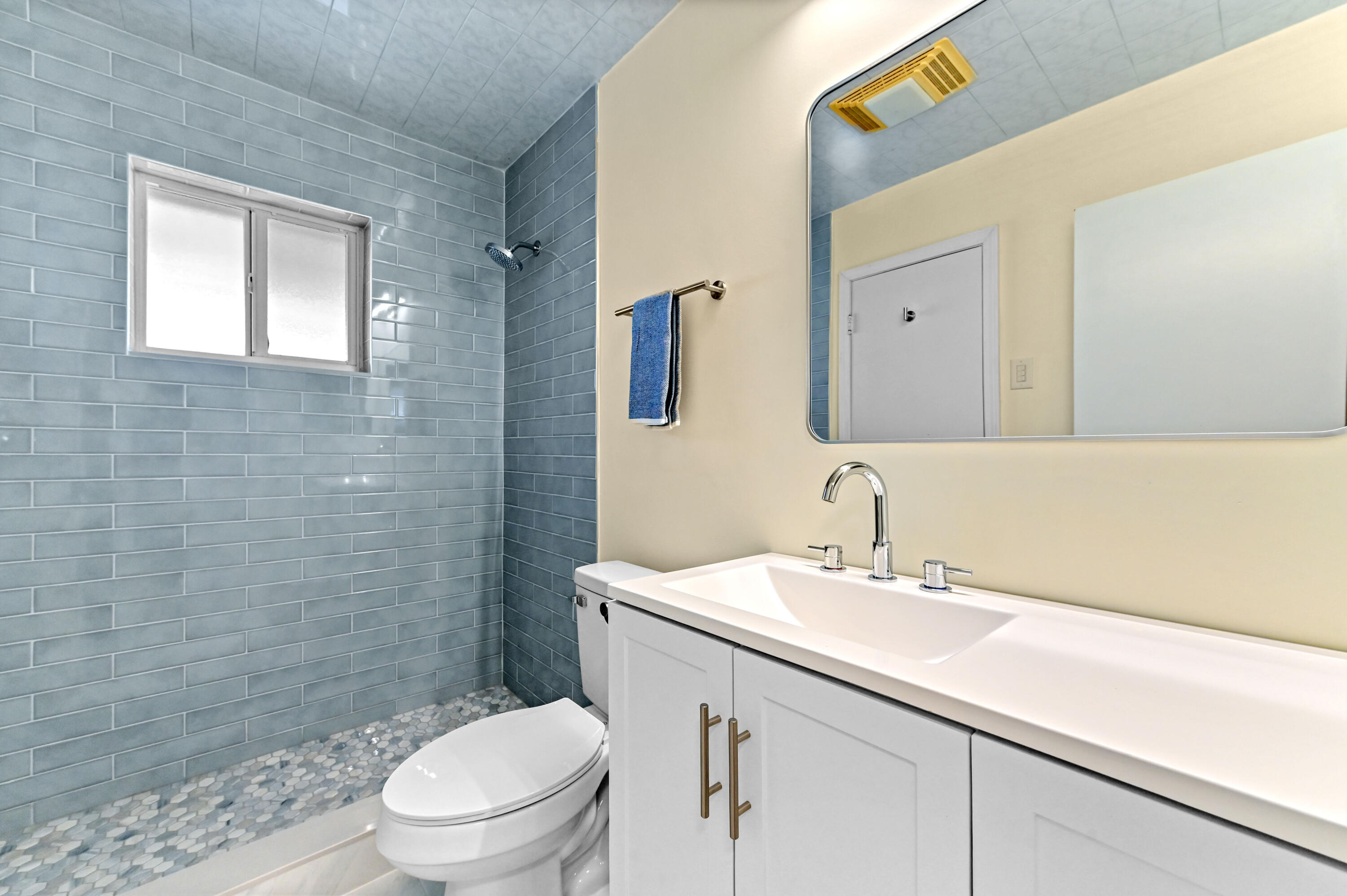 3051 Northwest 2nd Avenue Pompano Beach, FL 33064 - Photo 15 of 36 18 Bathroom 02