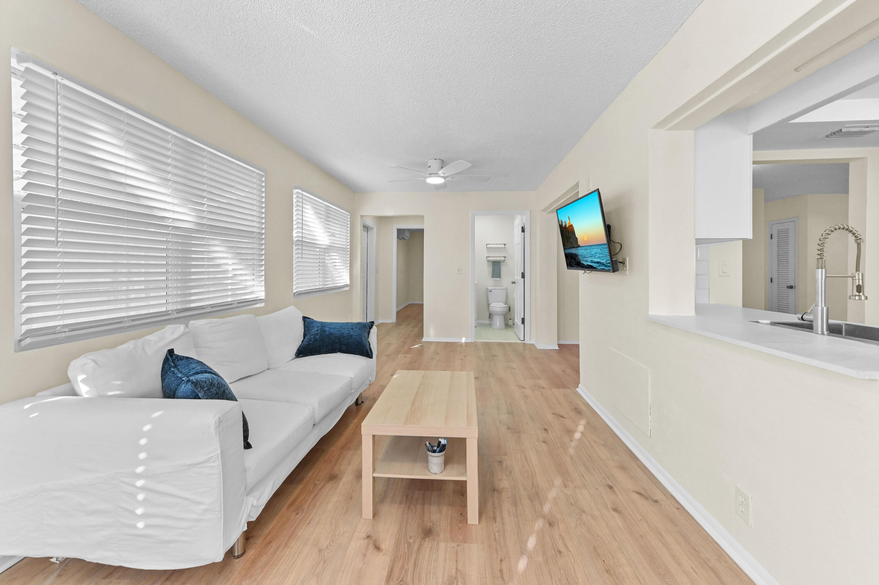 3051 Northwest 2nd Avenue Pompano Beach, FL 33064 - Photo 20 of 36 23 Family room 03