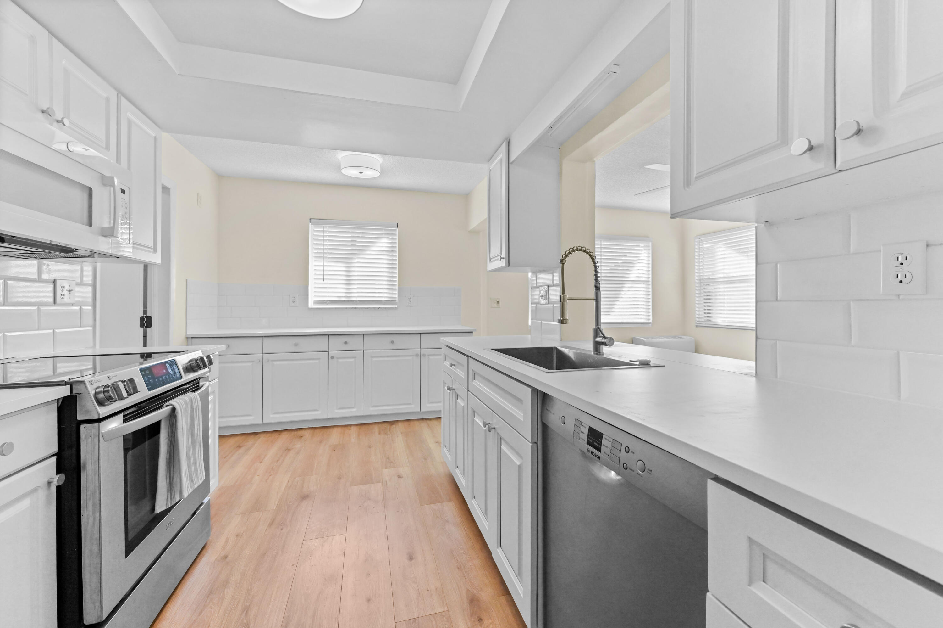 3051 Northwest 2nd Avenue Pompano Beach, FL 33064 - Photo 22 of 36 25 Kitchen 02