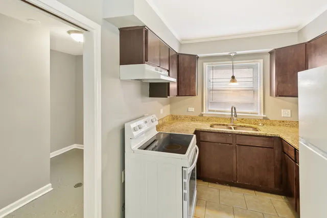 $2,500 | 17306 Holmes Avenue, Hazel Crest, IL 60429