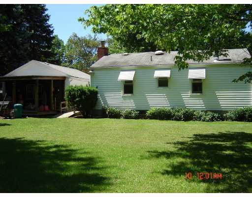 826 North Keel Ridge Road Hermitage, PA 16148 - Photo 2 of 6 Exterior Back.