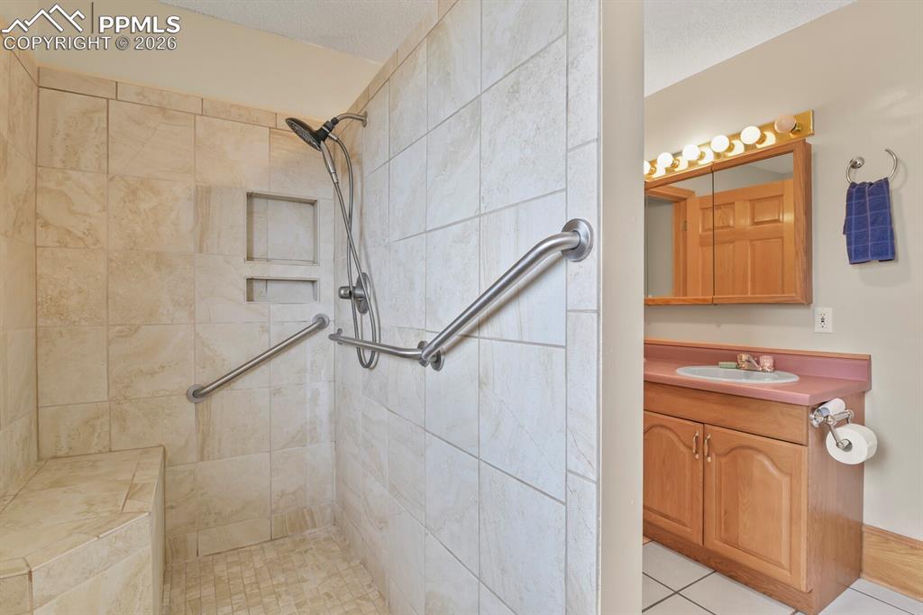 11505 Salinas Road Peyton, CO 80831 - Photo 20 of 37 a bathroom with a shower