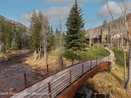 a view of a back yard of the house