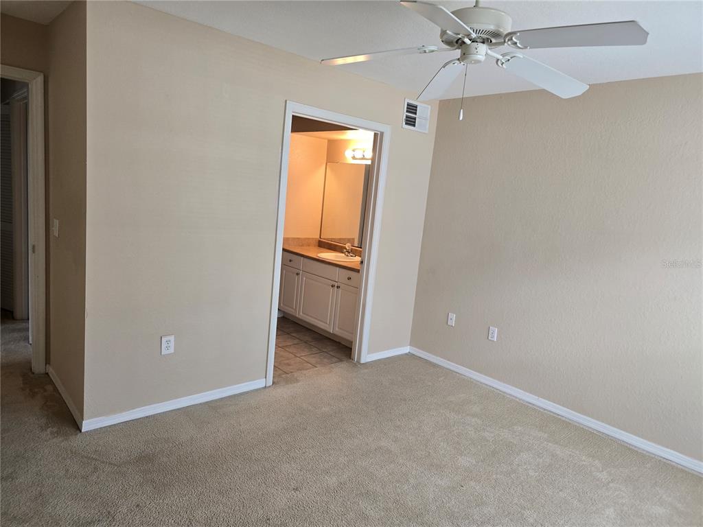 5601 Rosehill Road, Unit 203 Sarasota, FL 34233 - Photo 5 of 24 Gallery Image 5