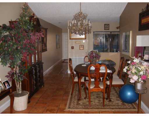 21581 Altamira Avenue, Unit 3 Boca Raton, FL 33433 - Photo 3 of 9 Additional Photo