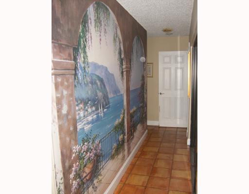21581 Altamira Avenue, Unit 3 Boca Raton, FL 33433 - Photo 5 of 9 Additional Photo