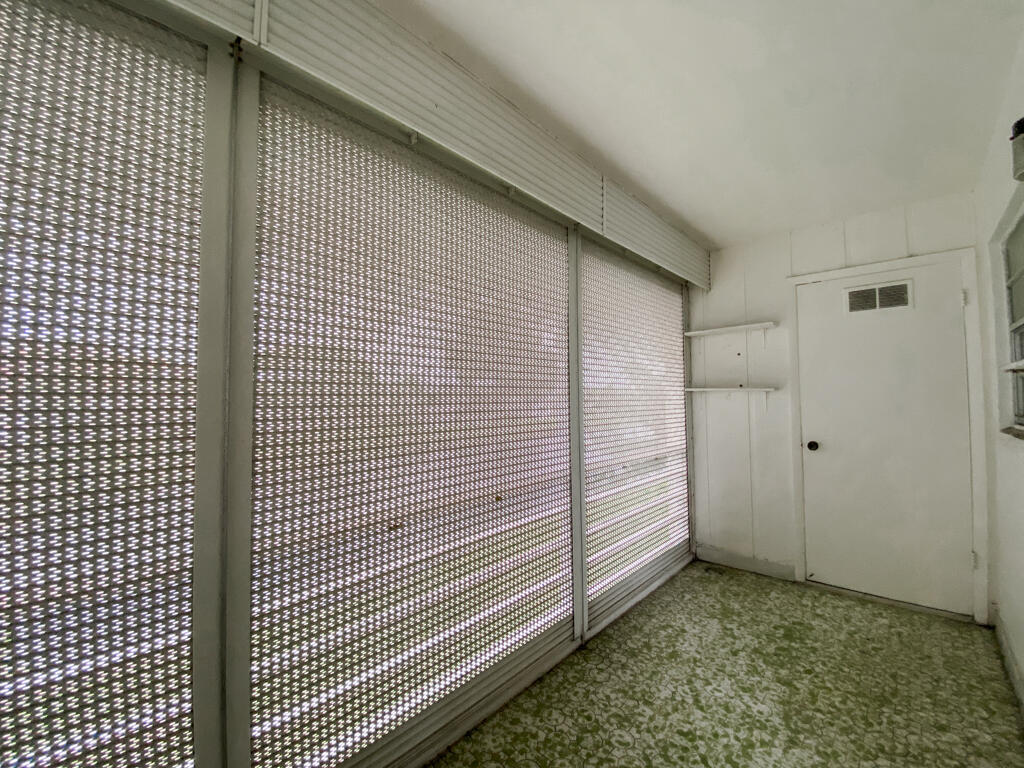 313 Monaco Boulevard Delray Beach, FL 33446 - Photo 17 of 25 Patio