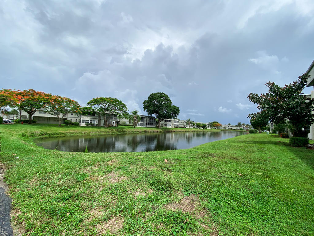 313 Monaco Boulevard Delray Beach, FL 33446 - Photo 20 of 25 View