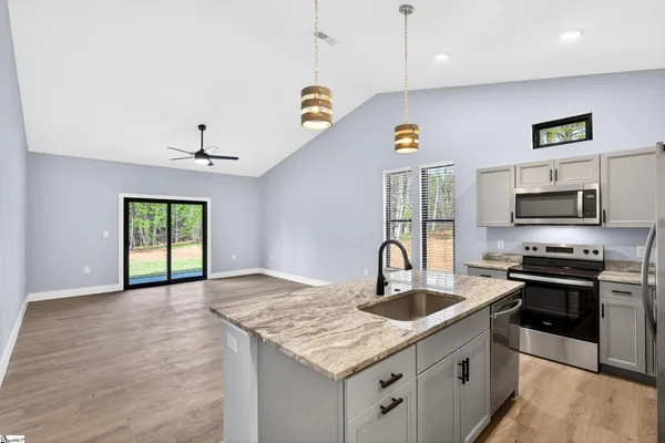 $1,850 | 1403 Lake Bowen Dam Road, Inman, SC 29349