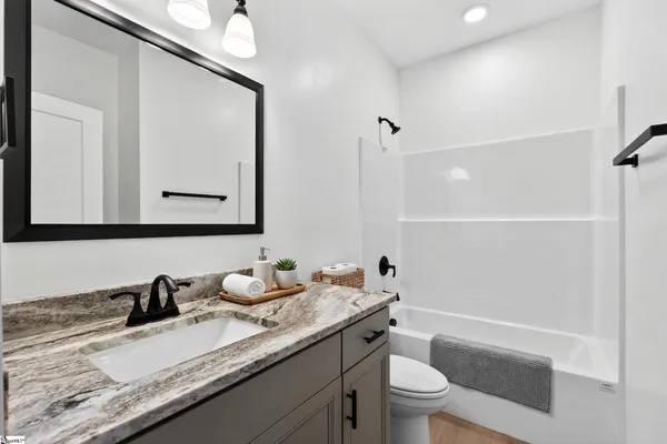 $1,850 | 1403 Lake Bowen Dam Road, Inman, SC 29349