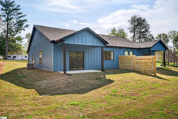 $1,850 | 1403 Lake Bowen Dam Road, Inman, SC 29349