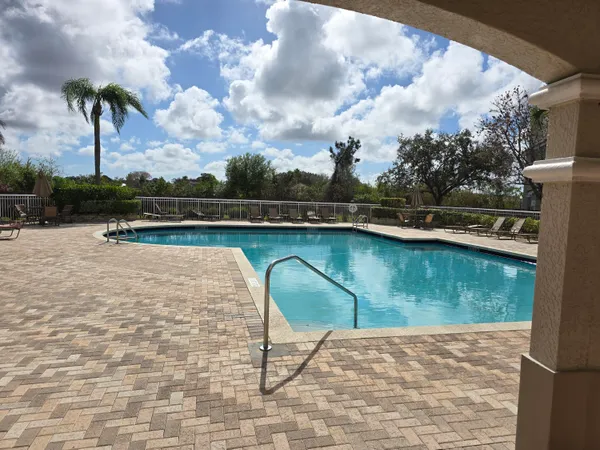 $265,000 | 144 Southwest Peacock Boulevard, Unit 23201, Port St. Lucie, FL 34986