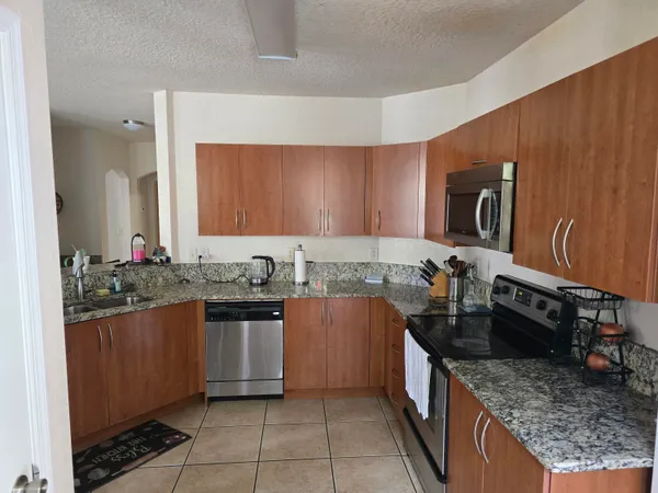 $265,000 | 144 Southwest Peacock Boulevard, Unit 23201, Port St. Lucie, FL 34986