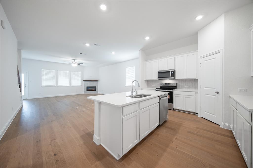 3421 Longfellow Avenue Anna, TX 75409 - Photo 3 of 34 Kitchen