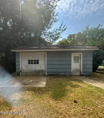 $85,500 | 102 Evelyn Street, Vicksburg, MS 39180