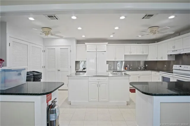 $275,000 | 1800 Southeast St Lucie Boulevard, Unit 6104, Stuart, FL 34996