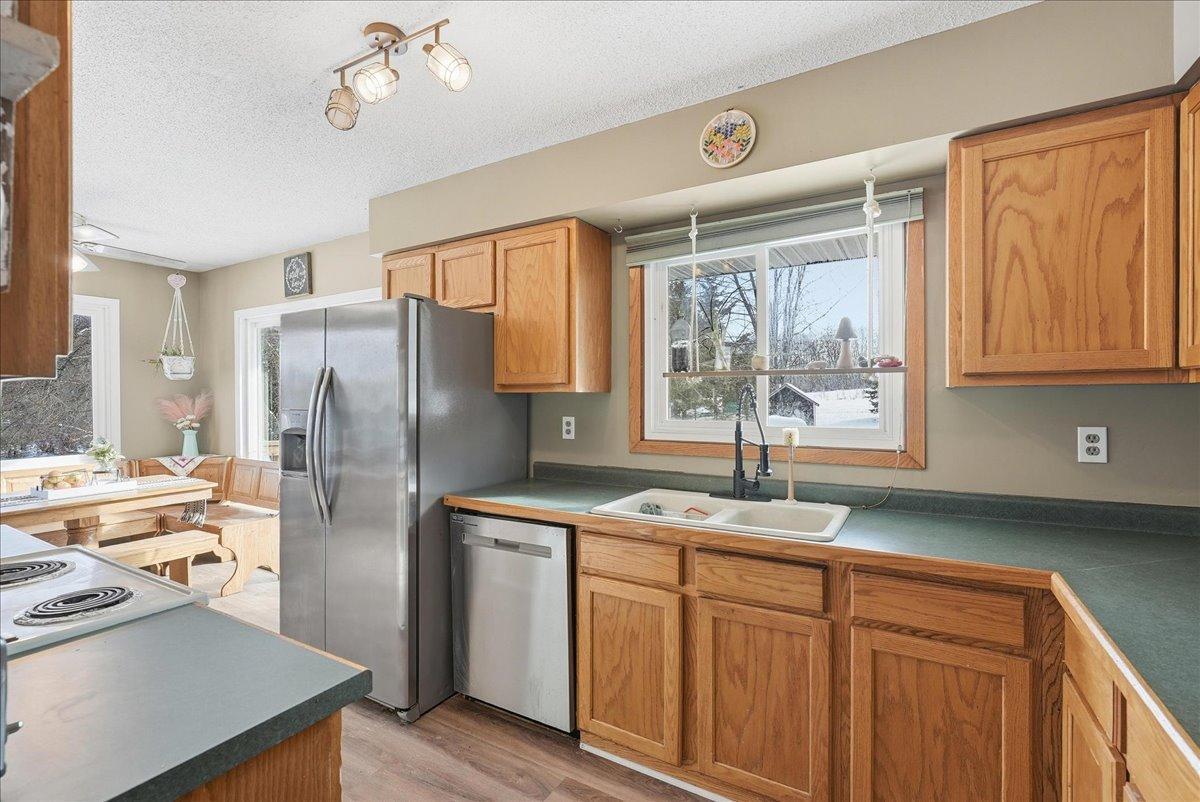 886 50th Avenue Clear Lake, WI 54005 - Photo 6 of 26