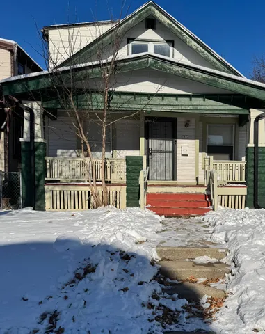 $1,175 | 1802 West Keefe Avenue, Milwaukee, WI 53206