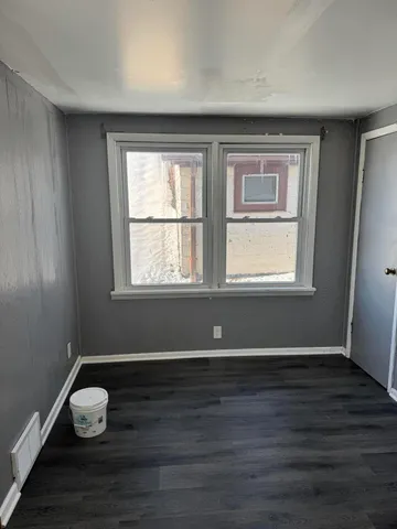 $1,175 | 1802 West Keefe Avenue, Milwaukee, WI 53206