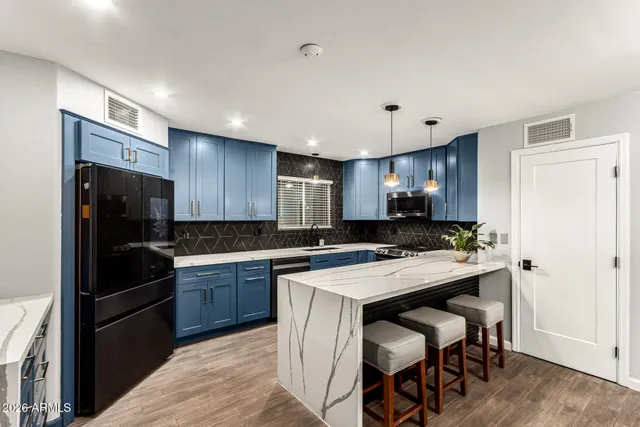 $640,000 | 19630 North 18th Drive, Phoenix, AZ 85027