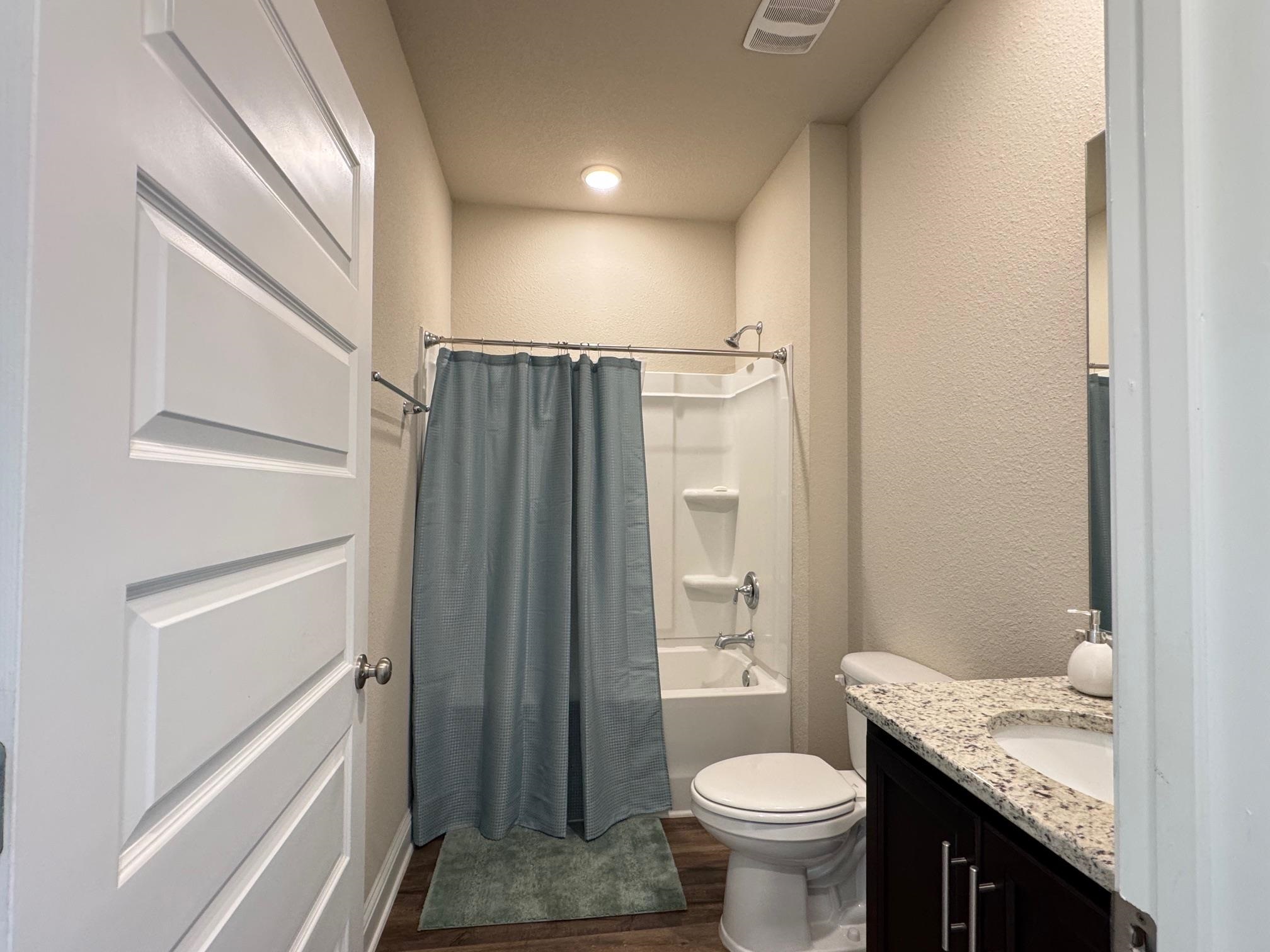 1346 Kairos Loop Foley, AL 36535 - Photo 21 of 40 Bathroom