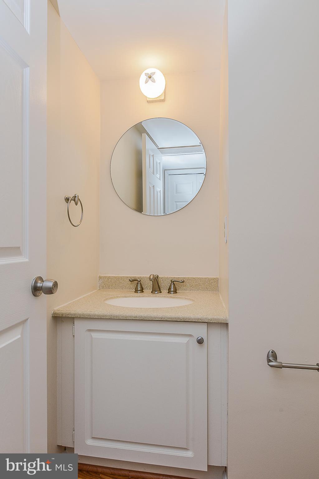 7116 Sontag Way Springfield, VA 22153 - Photo 13 of 30 Powder Room