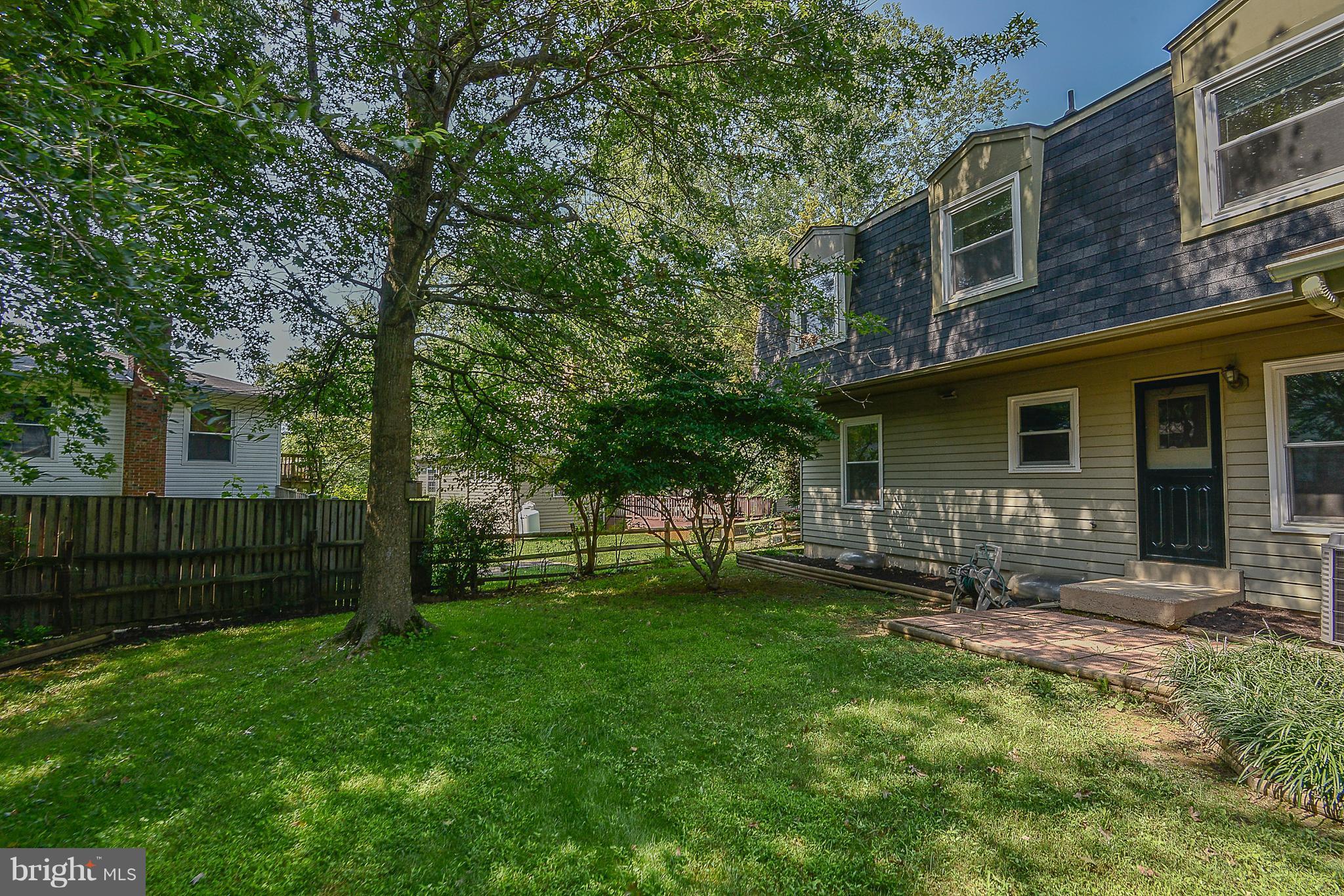 7116 Sontag Way Springfield, VA 22153 - Photo 3 of 30 Exterior (Rear)