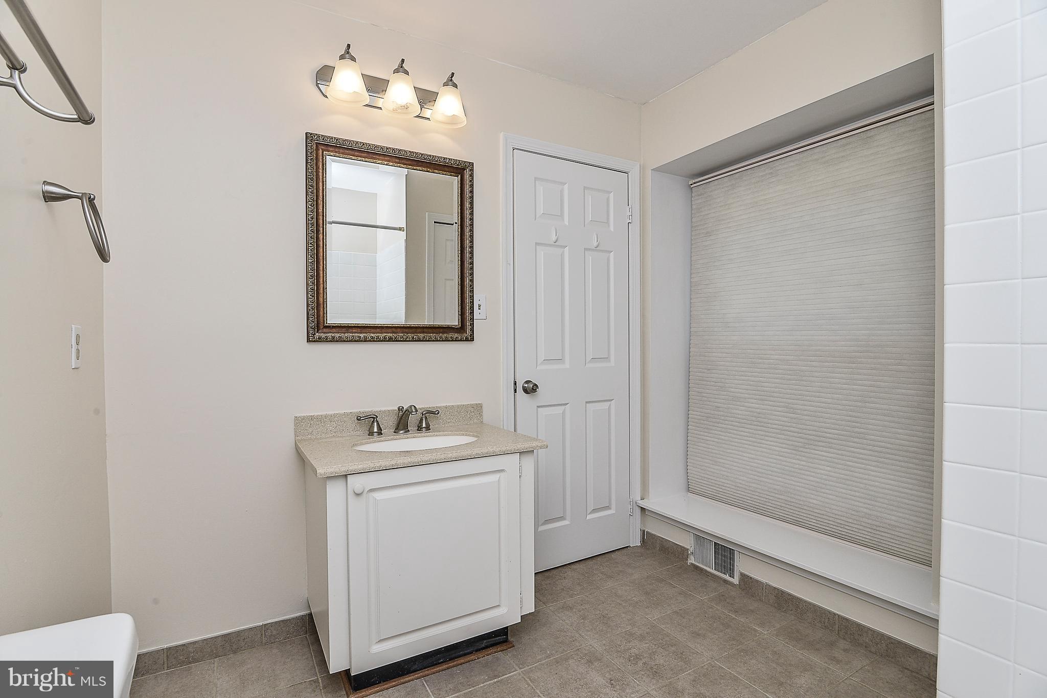 7116 Sontag Way Springfield, VA 22153 - Photo 25 of 30 Bath (Master)