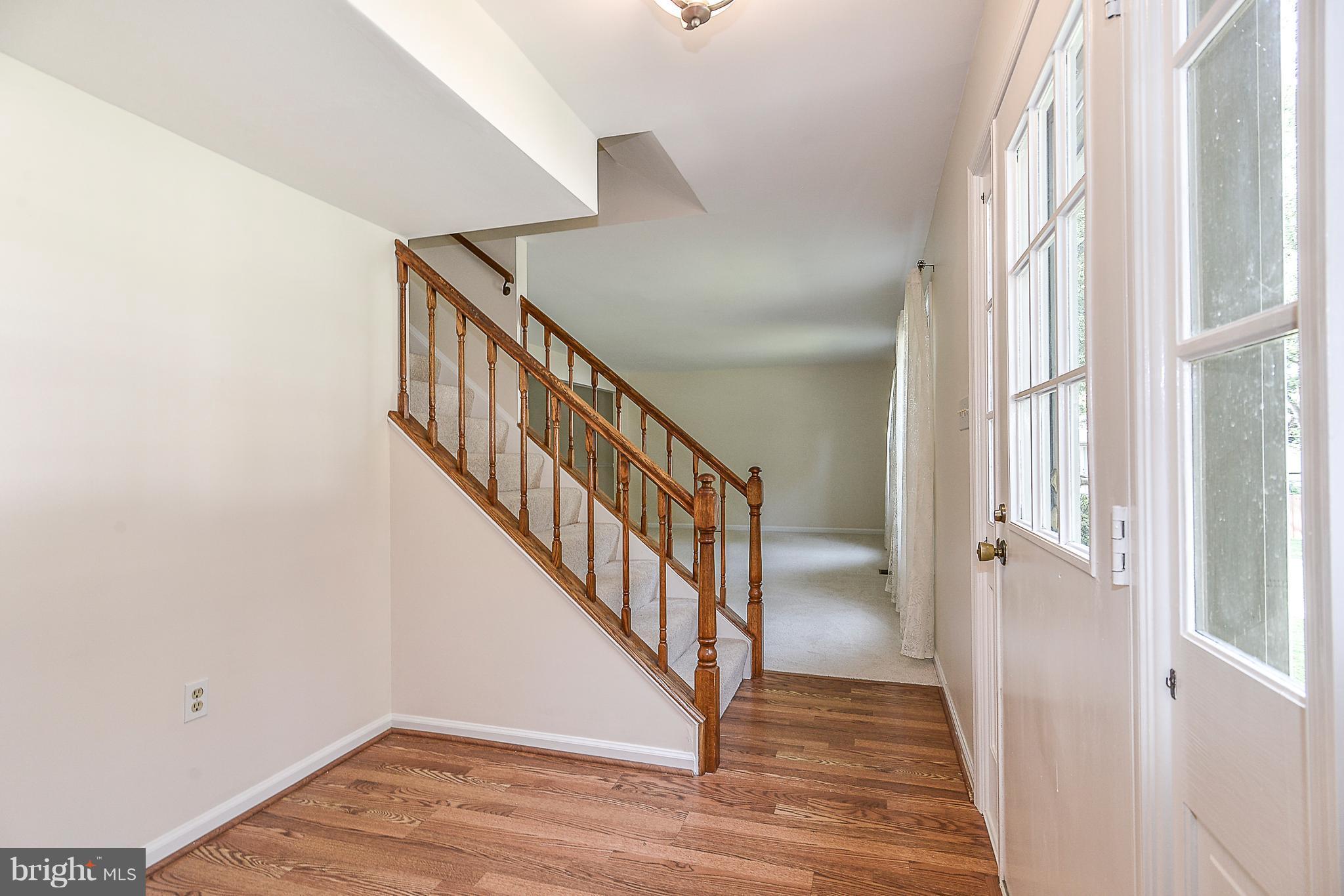 7116 Sontag Way Springfield, VA 22153 - Photo 6 of 30 Interior (General)
