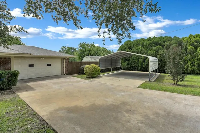 $325,000 | 1631 Idlewood Drive, Sherman, TX 75092