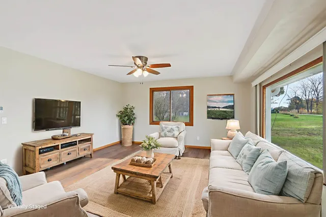 $497,500 | W1152 Fox, Columbus, WI 53925