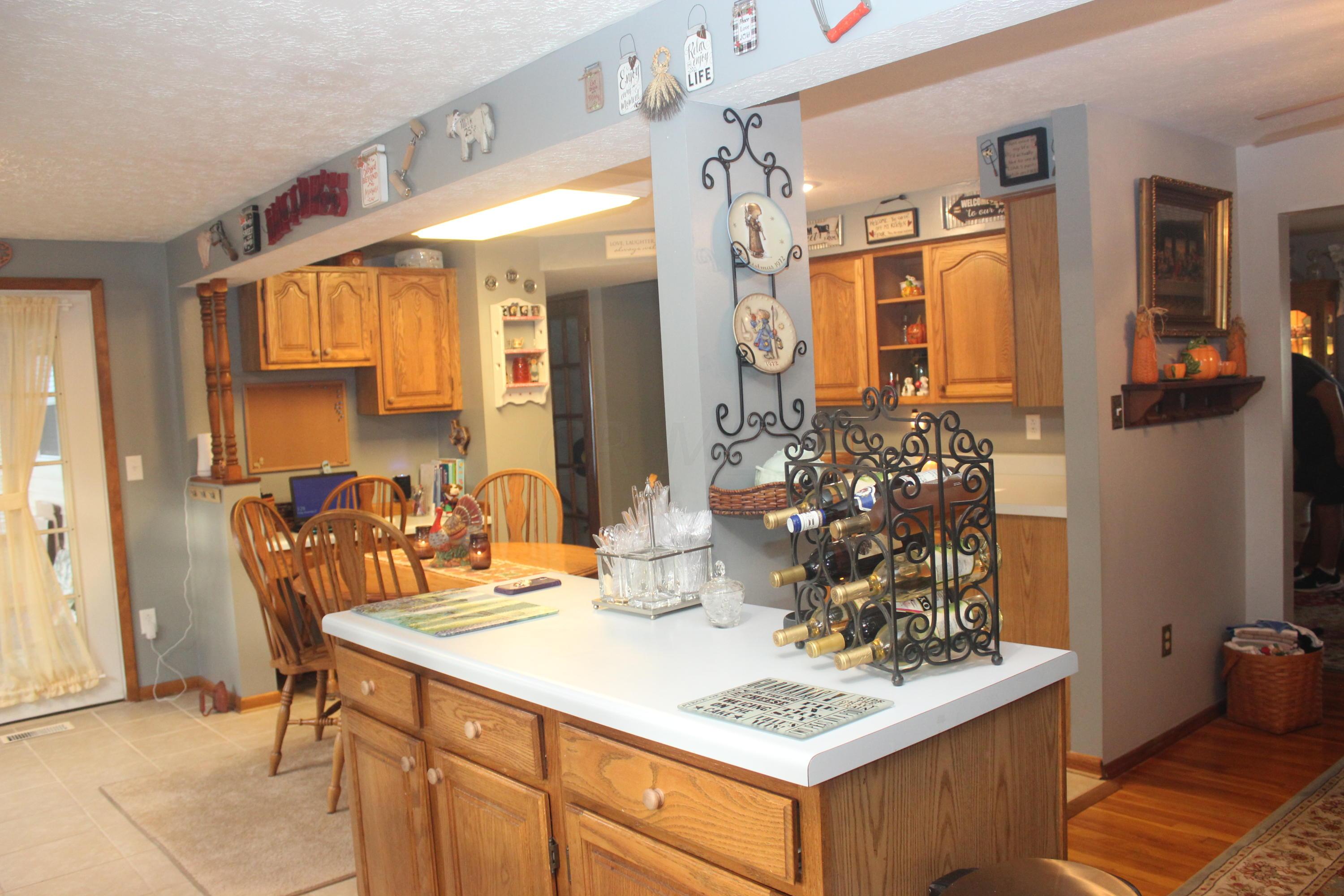1601 River Bend Road Columbus, OH 43223 - Photo 5 of 66 Gallery Image 5