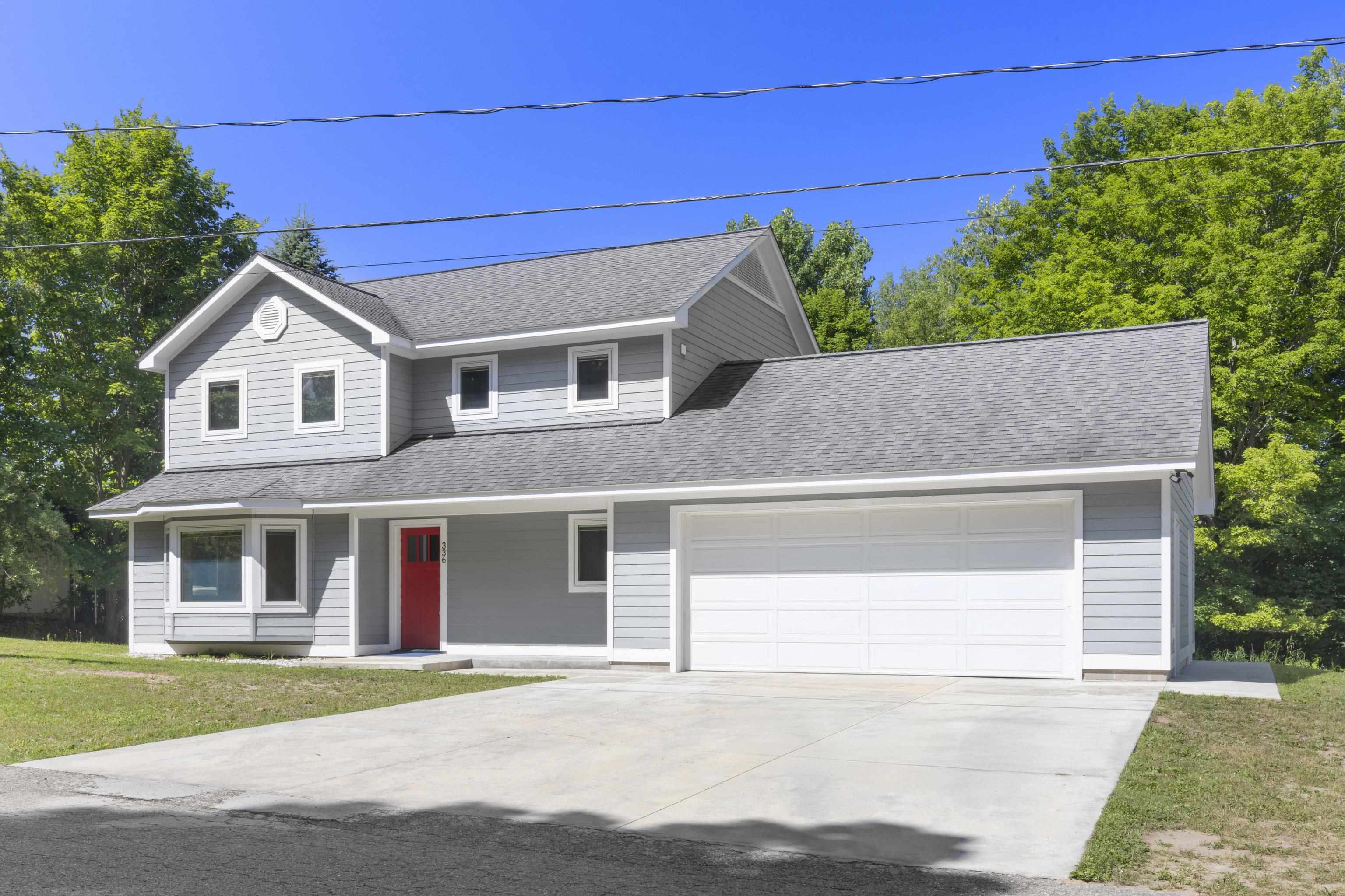 336 Bridge Street Frankfort, MI 49635 - Photo 2 of 53