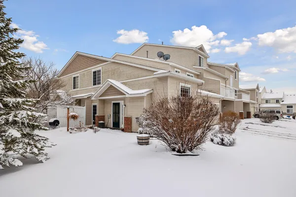 $305,000 | 17776 66th Avenue North, Maple Grove, MN 55311