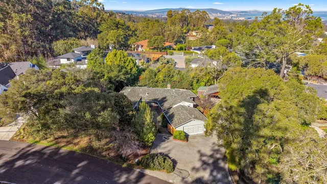 $2,590,000 | 1216 Marlborough Road, Hillsborough, CA 94010