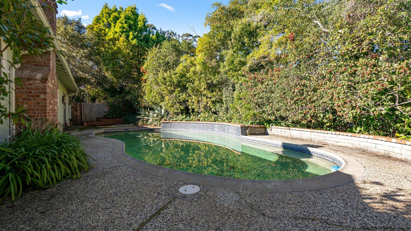 1216 Marlborough Road Hillsborough, CA 94010 - Photo 6 of 10