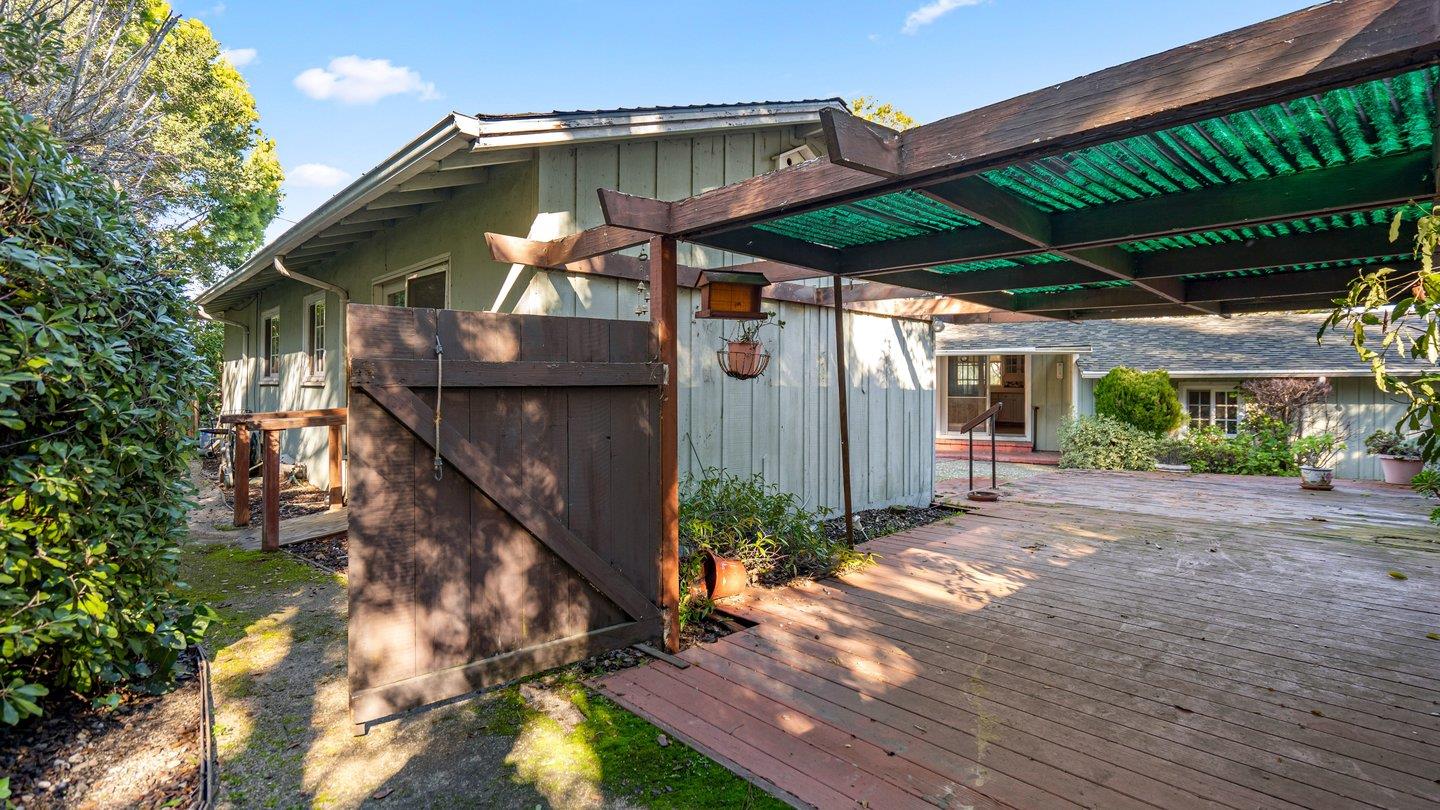 1216 Marlborough Road Hillsborough, CA 94010 - Photo 8 of 10