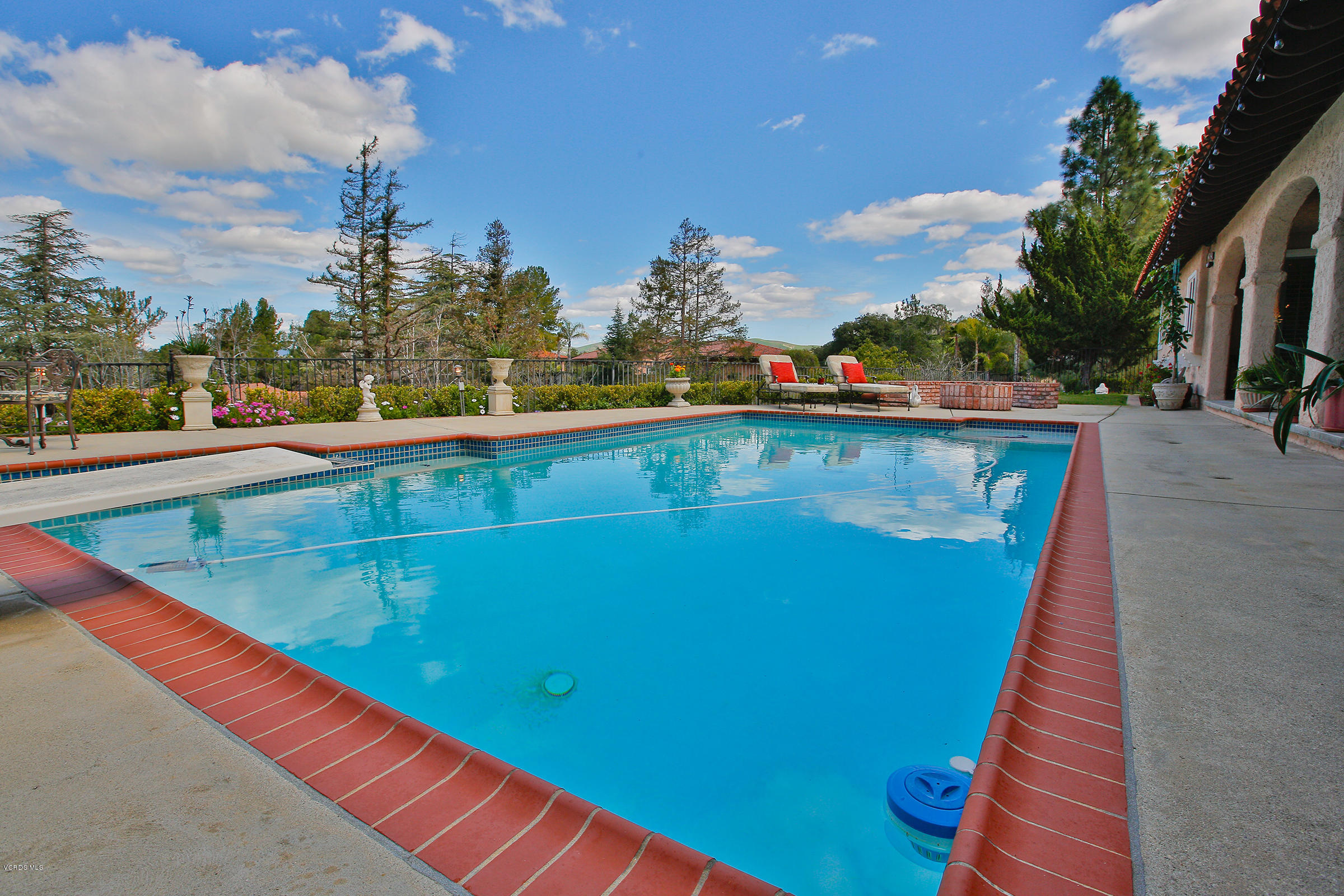 38 Inverness Road Thousand Oaks, CA 91361 - Photo 31 of 35 a view of swimming pool