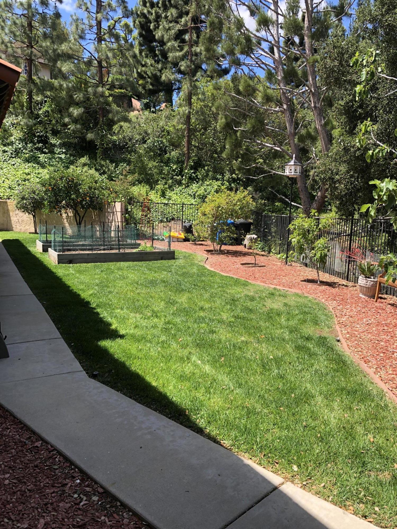 38 Inverness Road Thousand Oaks, CA 91361 - Photo 33 of 35 a view of a backyard with large trees