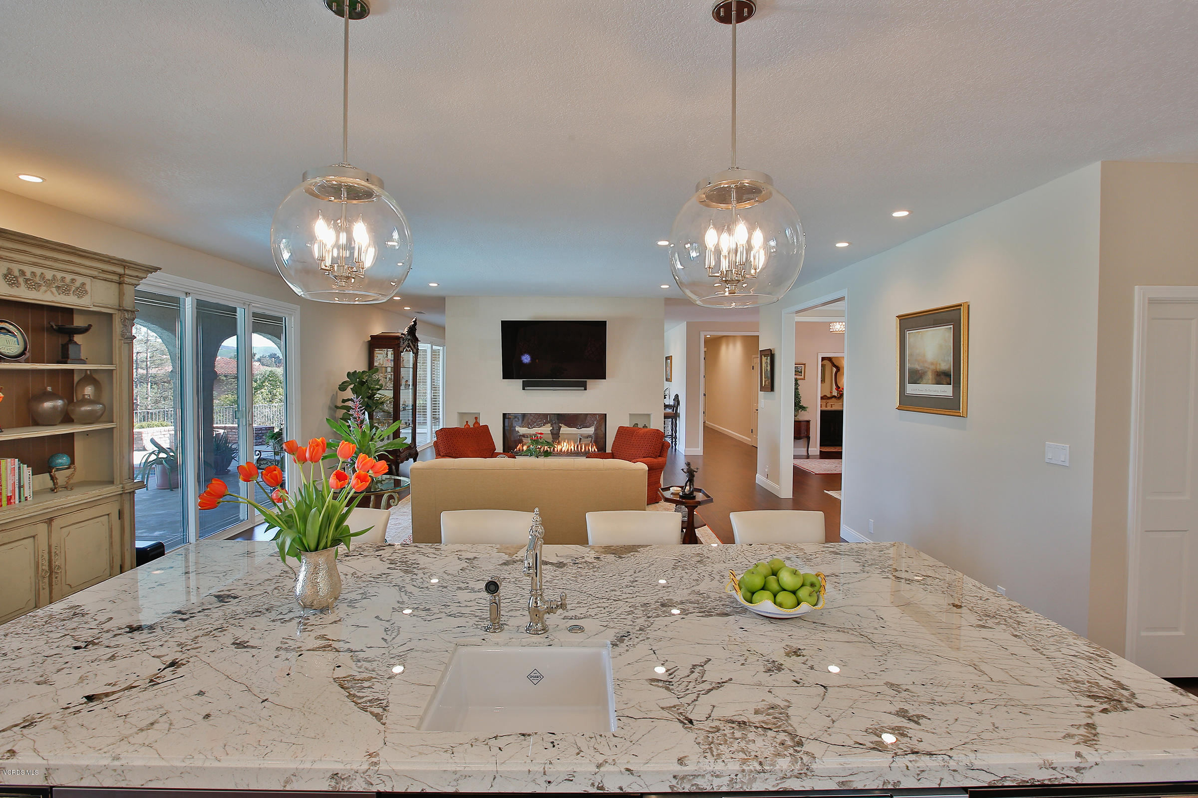 38 Inverness Road Thousand Oaks, CA 91361 - Photo 8 of 35 a living room filled with furniture chandelier and a chandelier