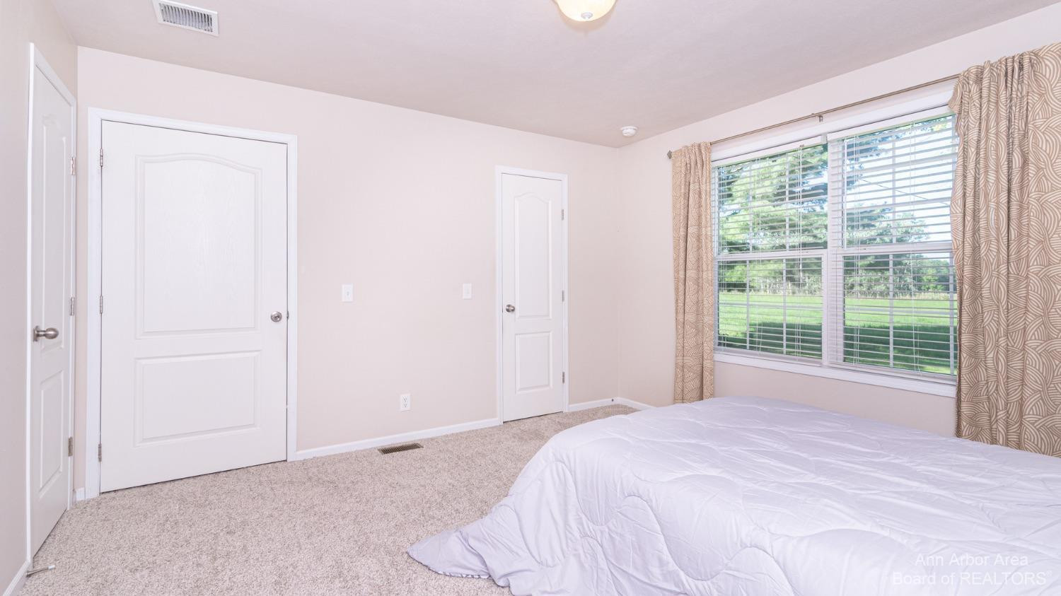 7374 Sutton Road South Lyon, MI 48178 - Photo 5 of 53 Photo 5