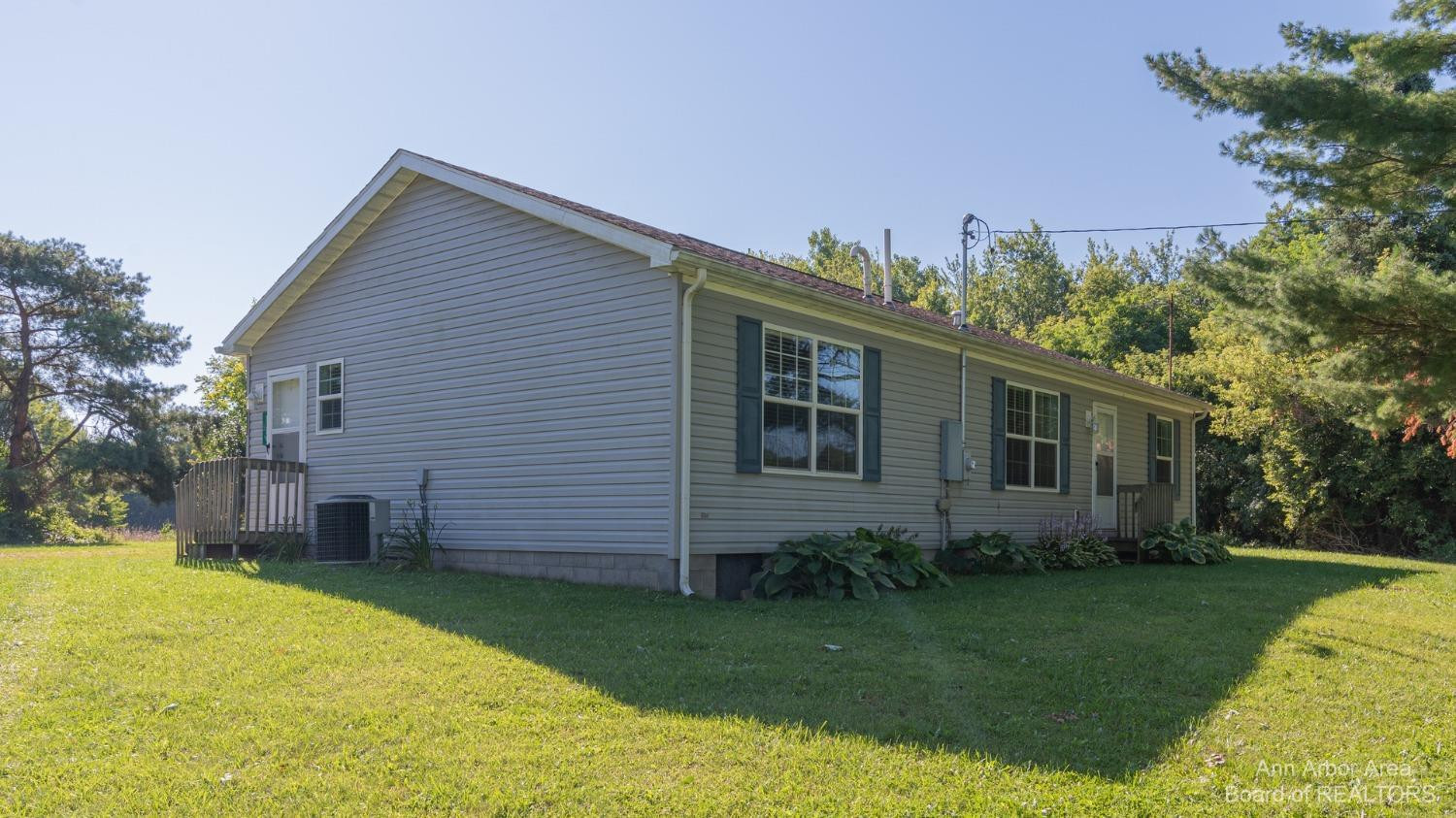 7374 Sutton Road South Lyon, MI 48178 - Photo 10 of 53 Photo 10