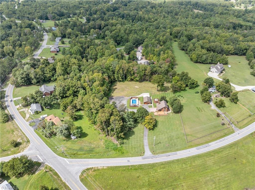 3879 Chestnut St Extension High Point, NC 27262 - Photo 25 of 39 Gallery Image 25