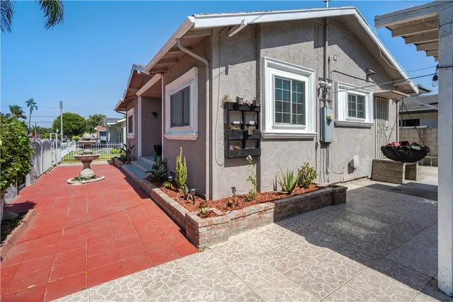 $749,000 | 400 East Buckthorn Street, Inglewood, CA 90301