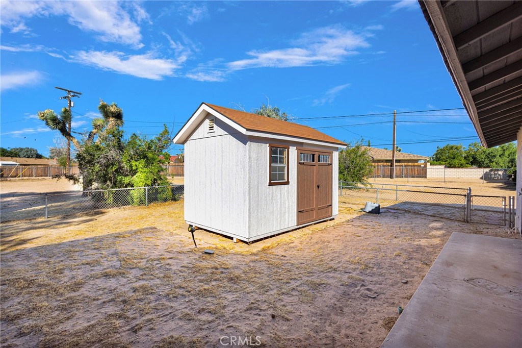 13150 Quapaw Road Apple Valley, CA 92308 - Photo 32 of 44