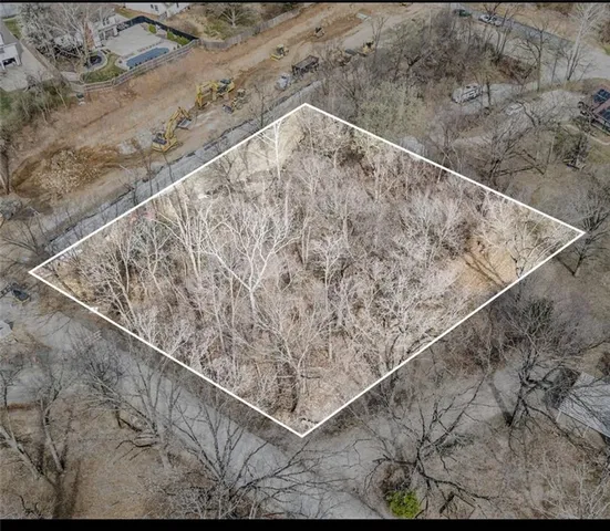 $79,900 | 8001 North Green Hills Road, Kansas City, MO 64151