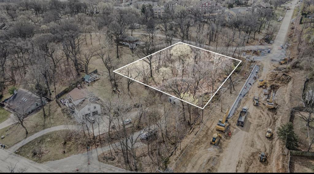 8001 North Green Hills Road Kansas City, MO 64151 - Photo 4 of 5