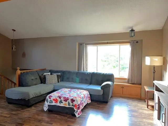 $328,000 | 1433 Glenridge Drive, Prescott, WI 54021