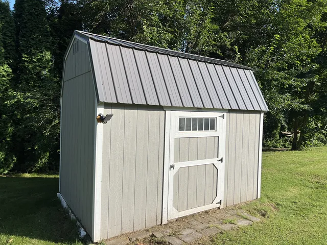 $328,000 | 1433 Glenridge Drive, Prescott, WI 54021